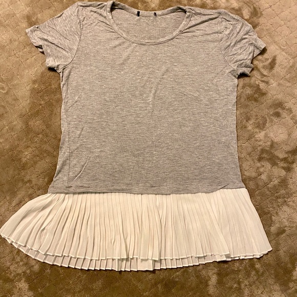 Grey Top - Picture 1 of 2